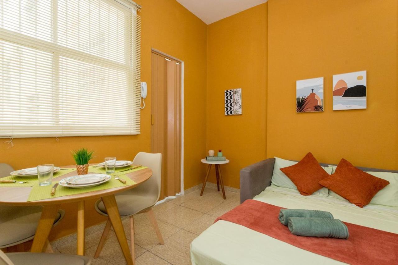 Copacabana Comfort: Beachside Retreat with Modern Amenities Rio de Janeiro Exterior photo
