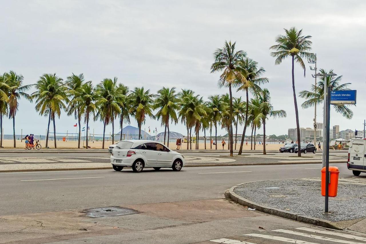 Copacabana Comfort: Beachside Retreat with Modern Amenities Rio de Janeiro Exterior photo